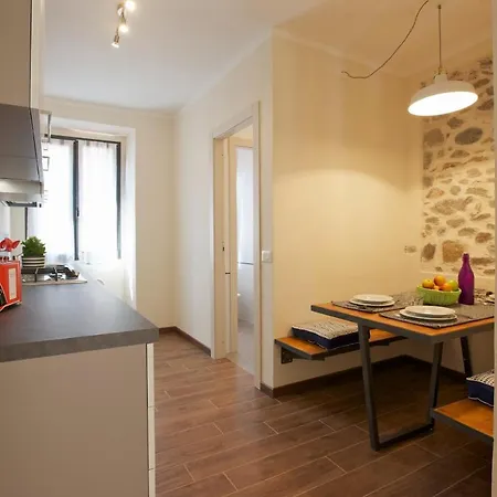 Feriehus Casa Vecchia Suna Verbania